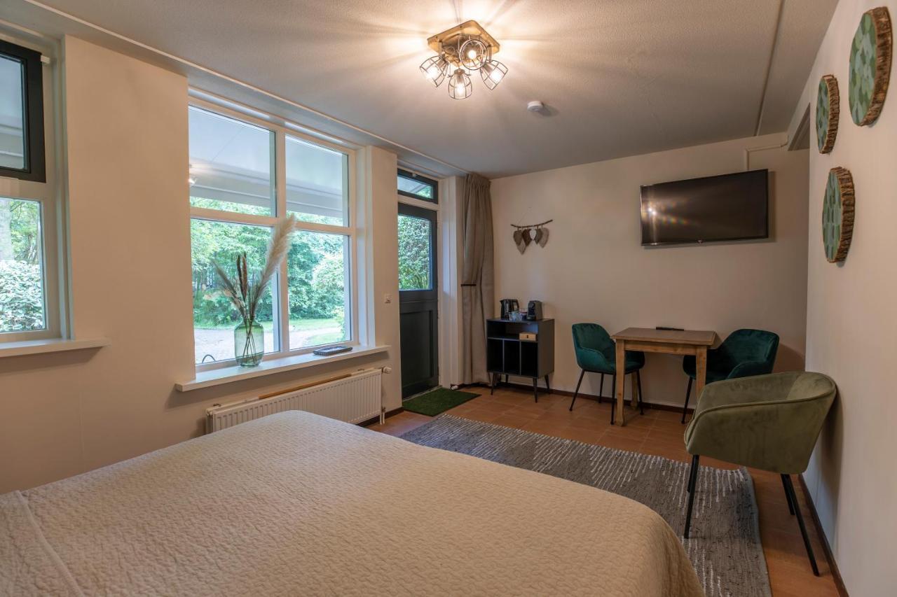 Bed & Bos De 14 Sterren Hotel Den Burg