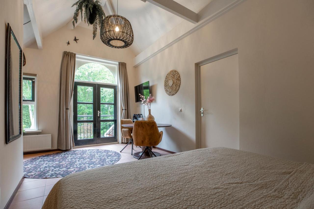 Bed & Bos De 14 Sterren Hotel 3*